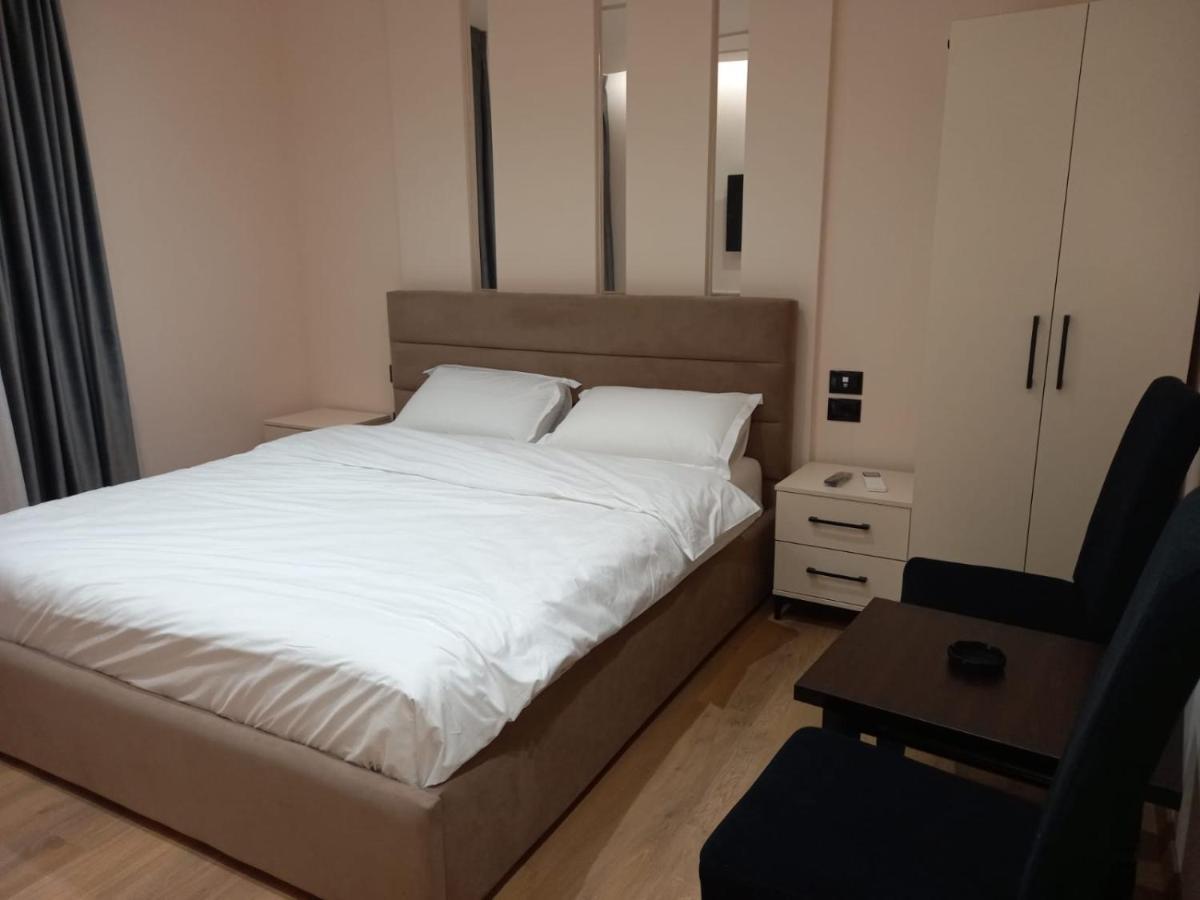 Djakbe Hotel 티라나 외부 사진
