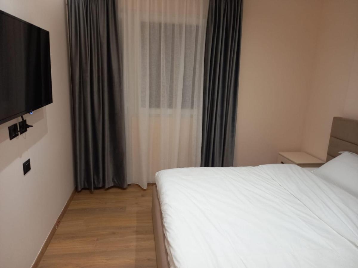 Djakbe Hotel 티라나 외부 사진
